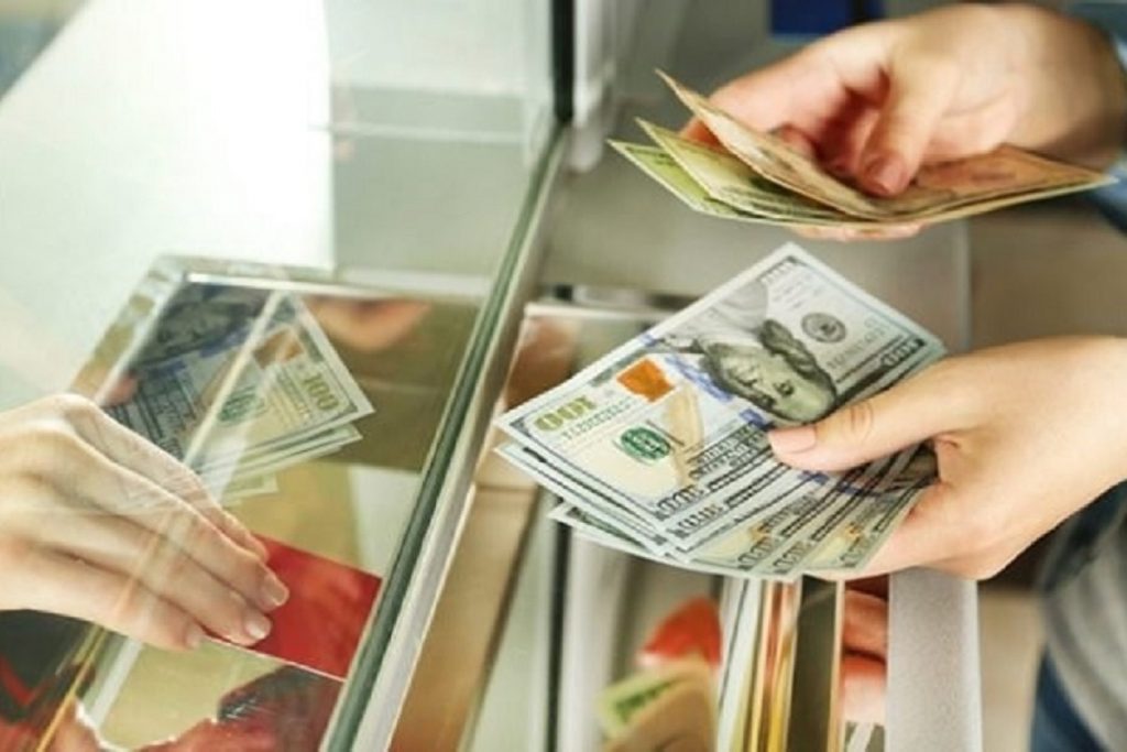 Курсы валют на 9 января 2022 года.