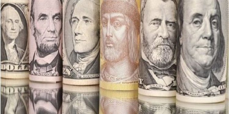 Курсы валют на 2 января 2022 года.