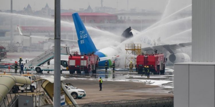 В РФ загорівся літак