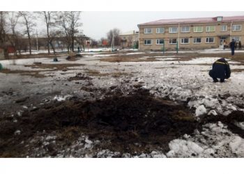 Боевики ОРДЛО обстреляли детсад и школу.