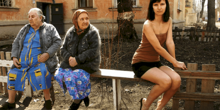 Украинцы смогут выходить на пенсию независимо от возраста.