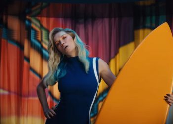 известная певица