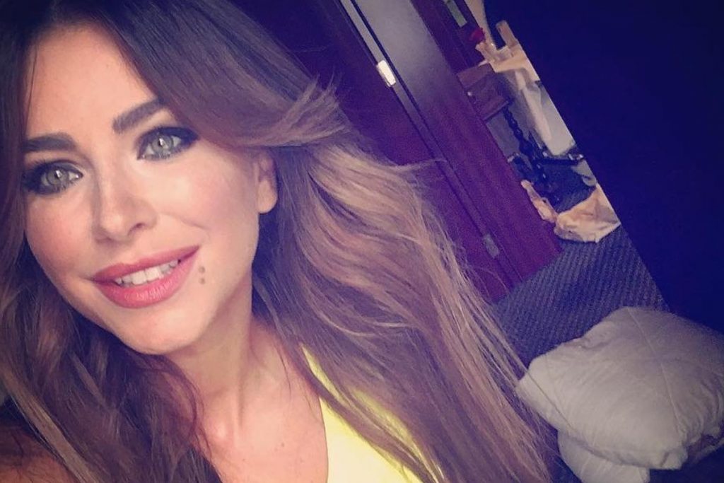 известная певица