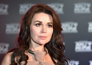 Анастасия Заворотнюк