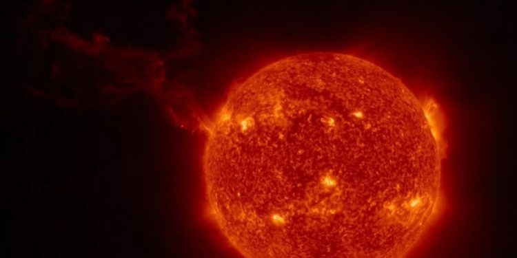 Извержение на Солнце