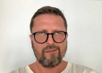 Анатолий Шарий