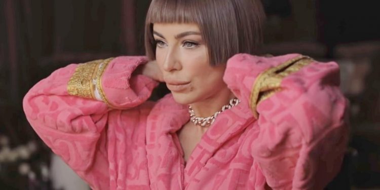 известная певица