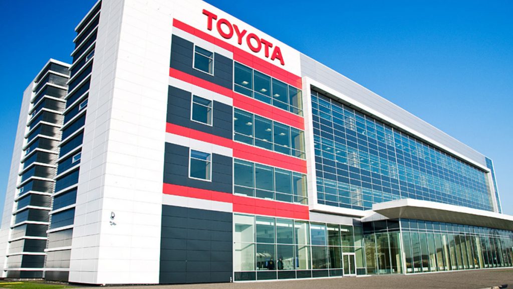 Toyota уходит из России