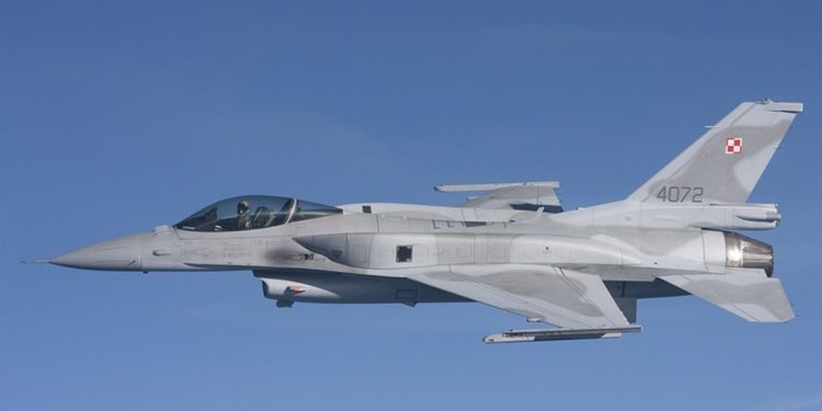 Истребитель F-16