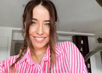 известная певица