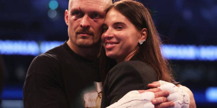 Александр Усик