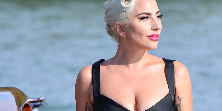 Были и остались тупыми – американская певица Леди Гага со сцены резко высказалась о россиянах