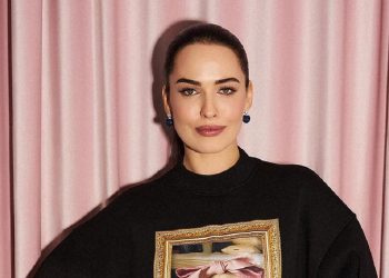 певица и модель