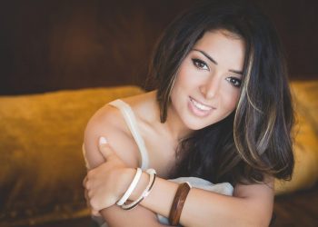 известная певица