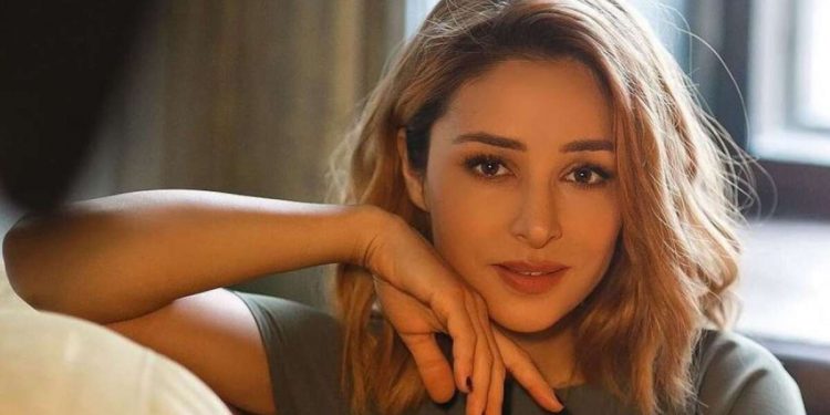 известная певица