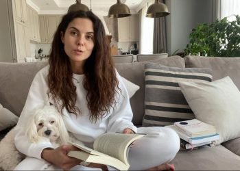 известная певица