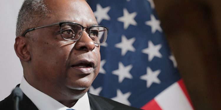 Ллойд Остін