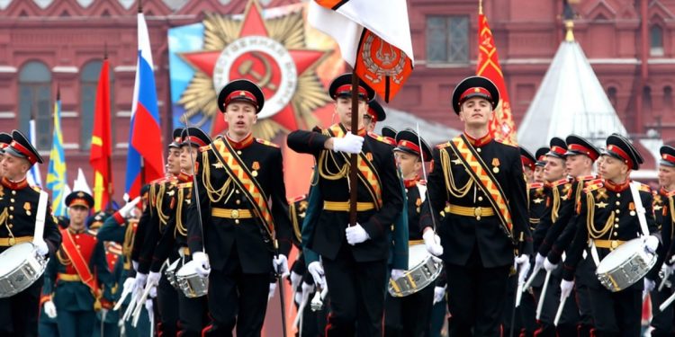 Парад на Красной площади в Москве