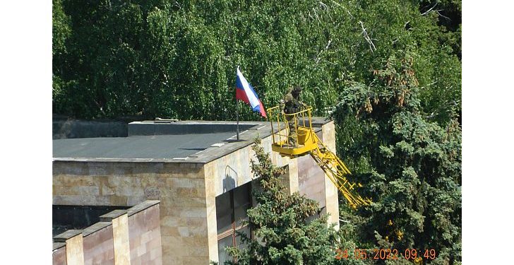 Вывесили триколор и проверят документы у местных жителей: российские оккупанты захватили Светлодарск