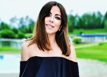 Стало известно, в каких странах планирует выступать замалчивающая российскую агрессию в Украине Ани Лорак: появился анонс концертов