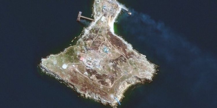 Остров Змеиный