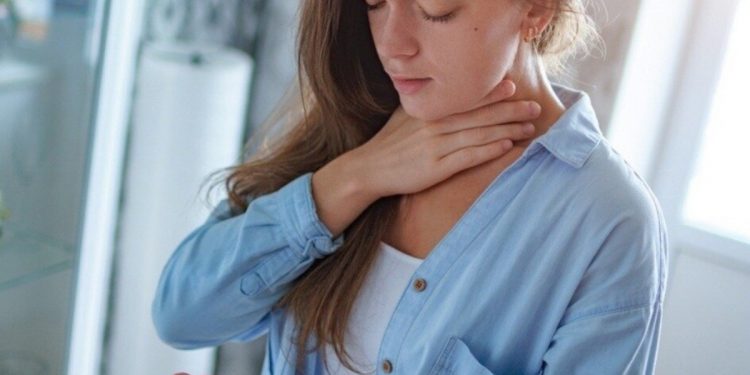 Человек подавился едой