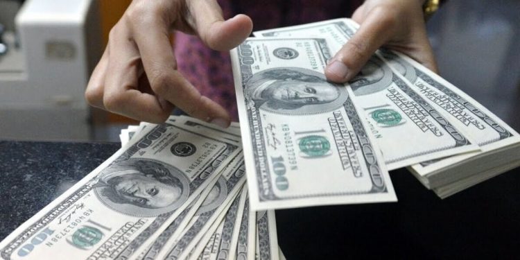 Курс долара в Україні