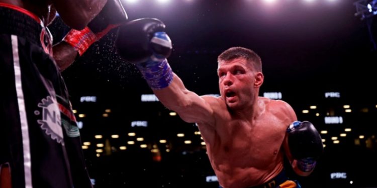 Боксер Деревянченко