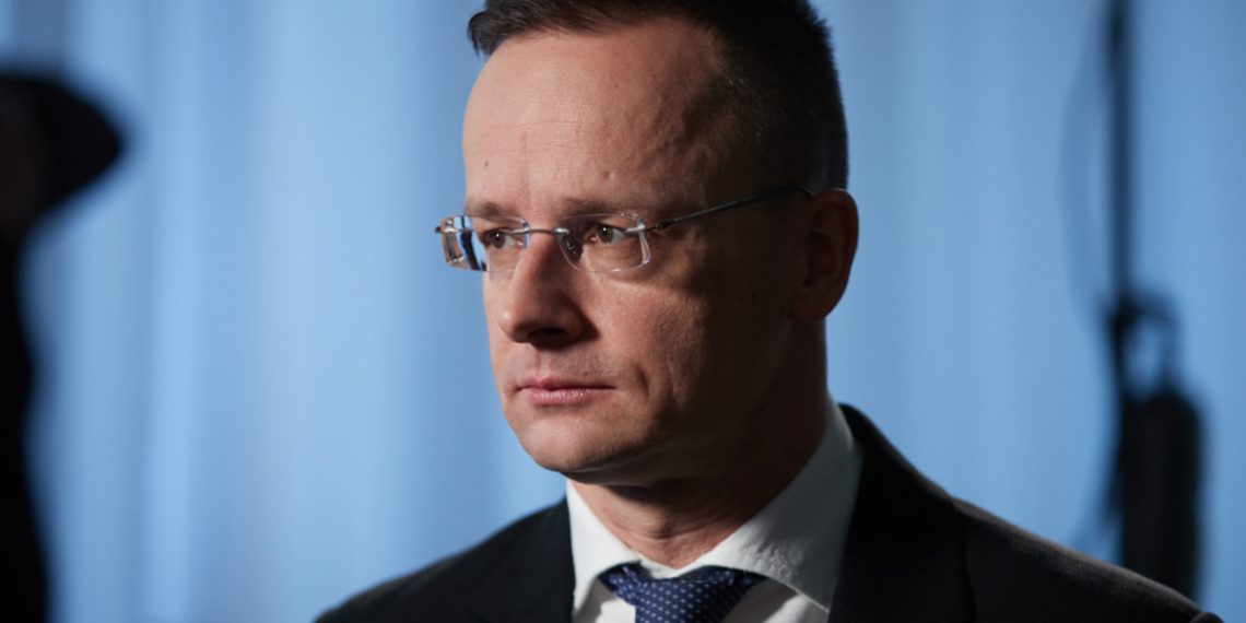 Петер Сійярто