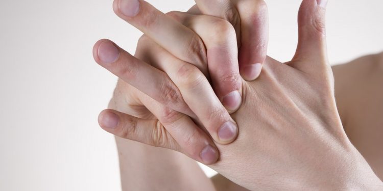 Хруст пальцами