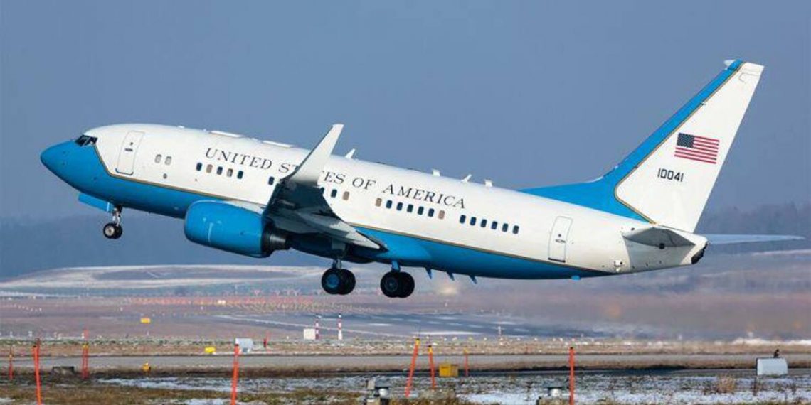 Самолет США