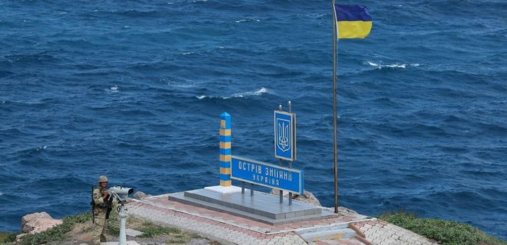 Остров Змеиный