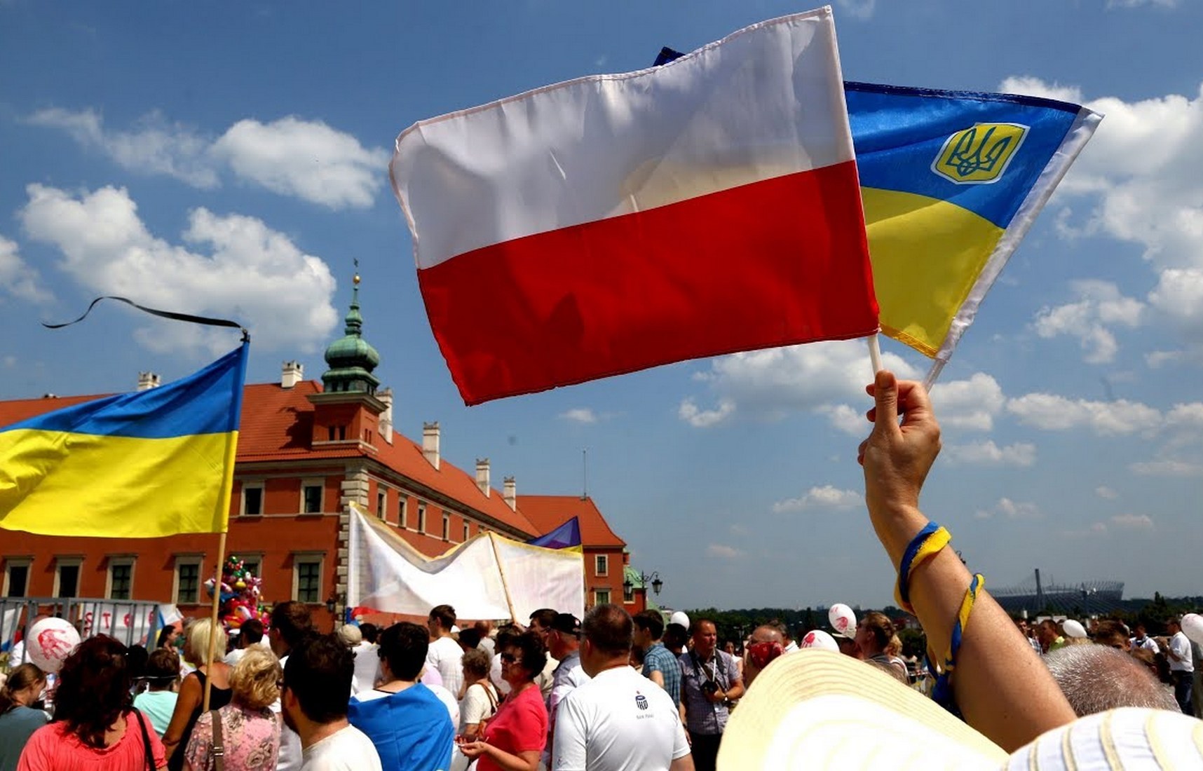 Как украинцы относятся к Польше и полякам