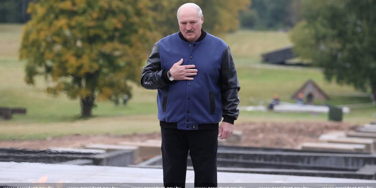 Олександр Лукашенко