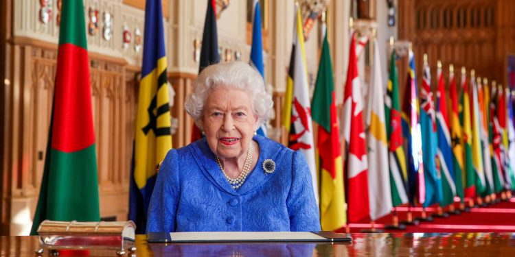 Єлизавета II