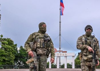 Російські окупанти в Мелітополі