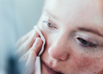 Как стресс влияет на кожу