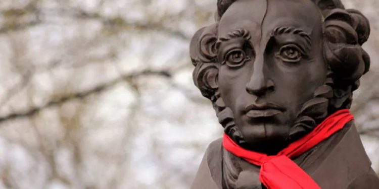 Дерусифікація в Україні