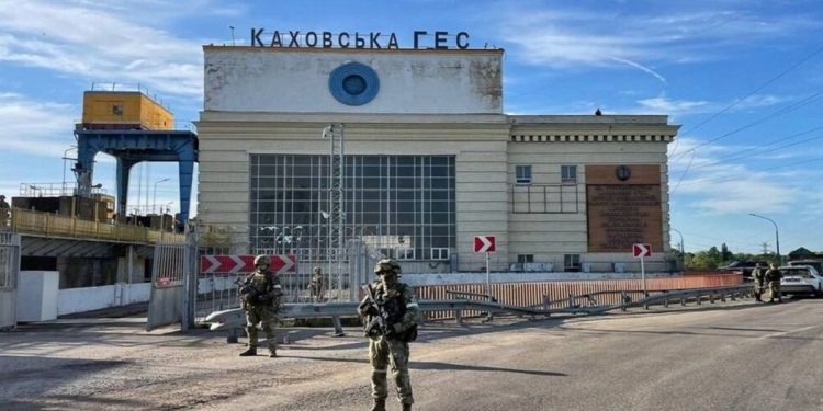Российские оккупанты на Каховской ГЭС