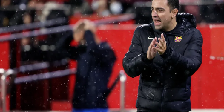 «Барселона» готовится к покупке правого защитника и опорного хава. Латераль точно придет зимой