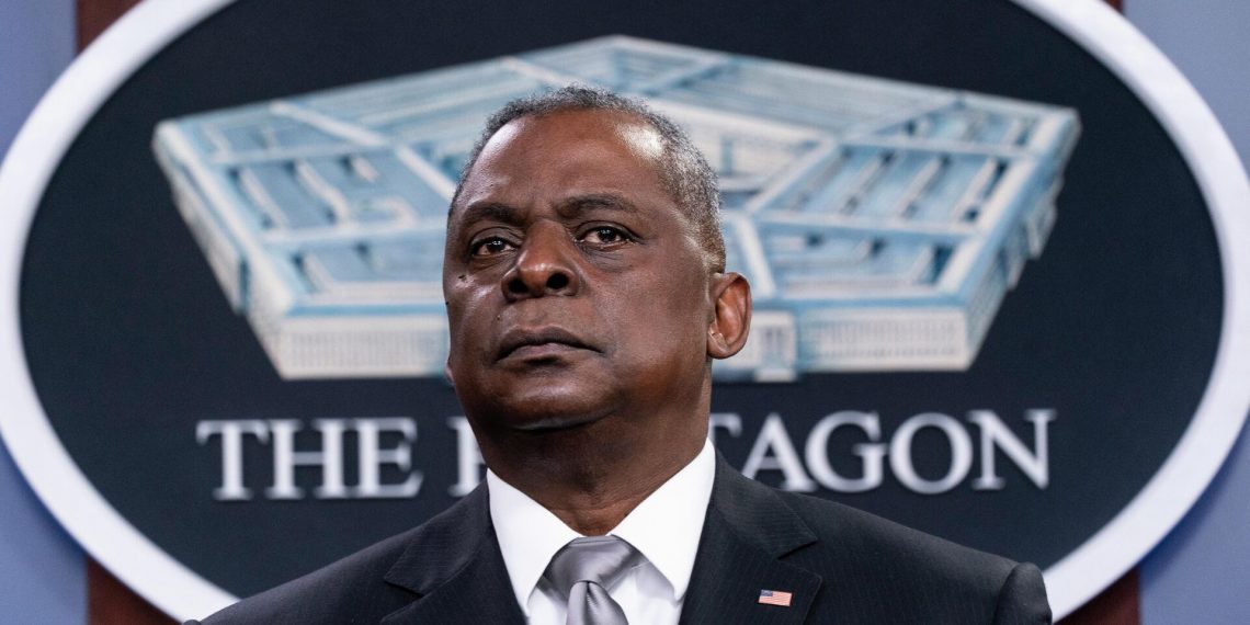 Ллойд Остін