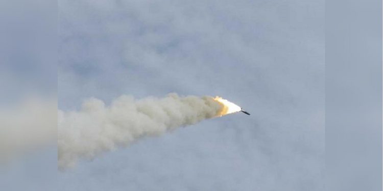 Ракетний обстріл України