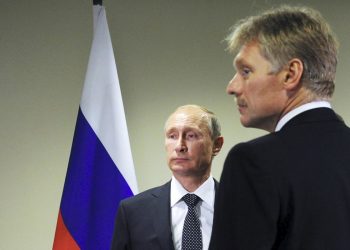 Володимир Путін і Дмитро Пєсков