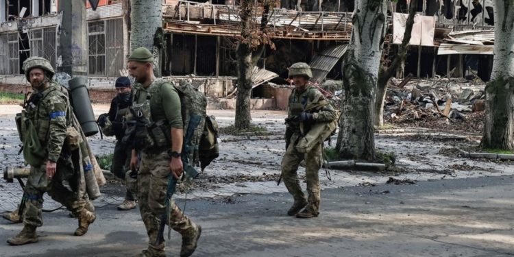 Українські захисники у Бахмуті