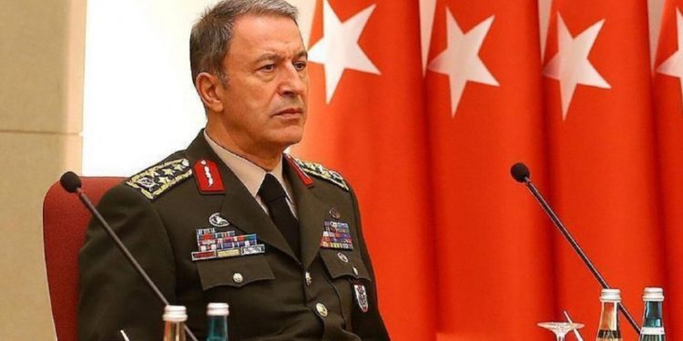 Хулуси Акар