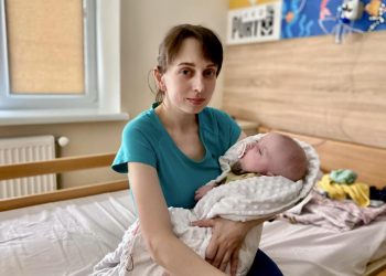 Оперированная девочка Ева