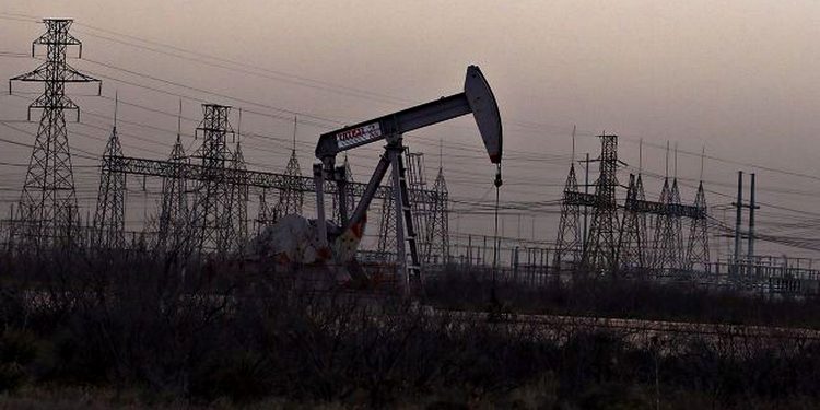 Нафтовидобуток у Росії.