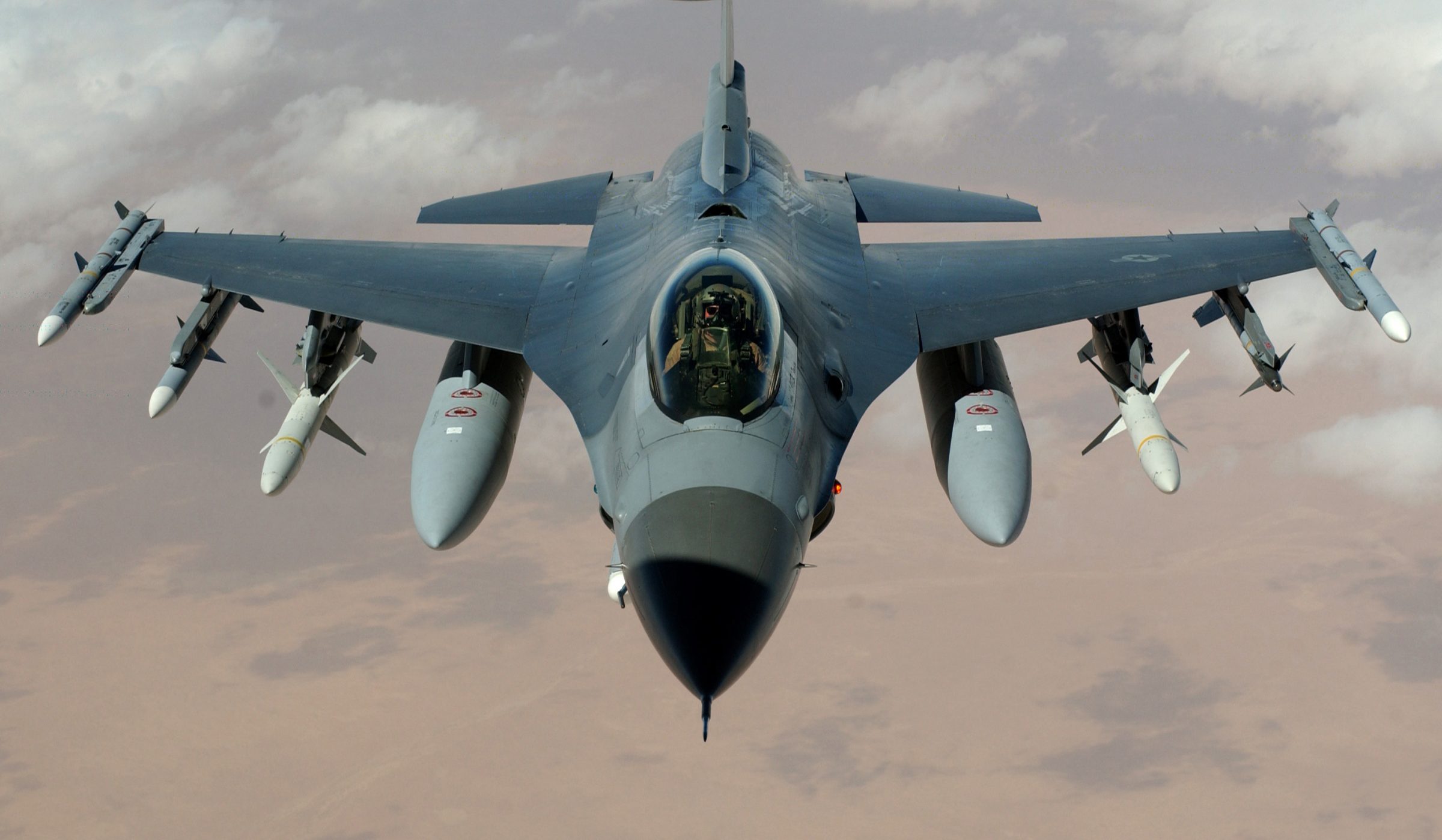 Винищувач F-16