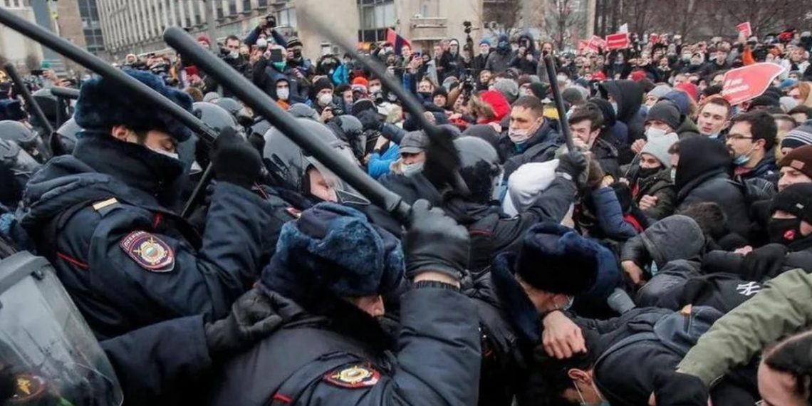 Протести у Росії