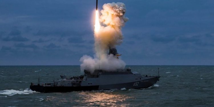 Запуск ракети «Калібр»